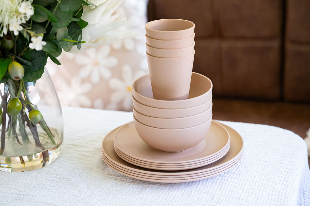 16 Piece PLA Dinnerware Set